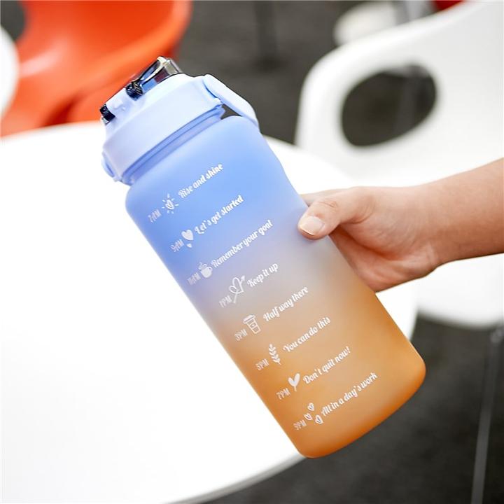 Immagine prodotto Stride Tragbare Fitness Trinkflasche mit Zeit Markierung (2 l)