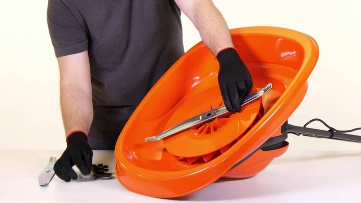 Actual product image Husqvarna Flymo Turbo 400 (Electrical connection)