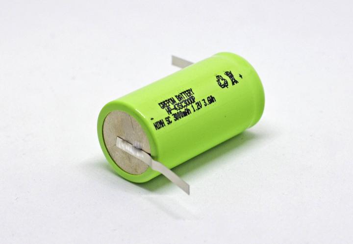 Produktbild Camelion NiMH Akku Mignon (AA) mit 2200mAh und U-Lötfahne im Kunststoffmantel (1 Stk., AA, 2200 mAh, Ladegerät inkl. Akku)