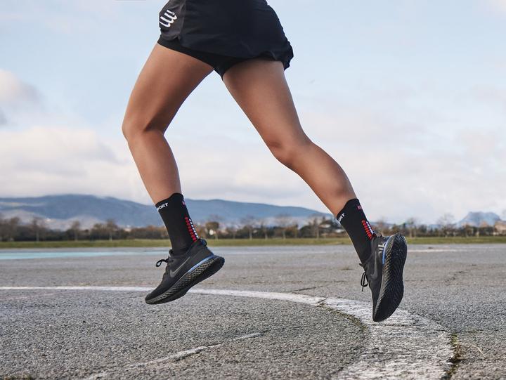 Actual product image Compressport Pro Racing Socks v4.0 Run High (35 - 38)