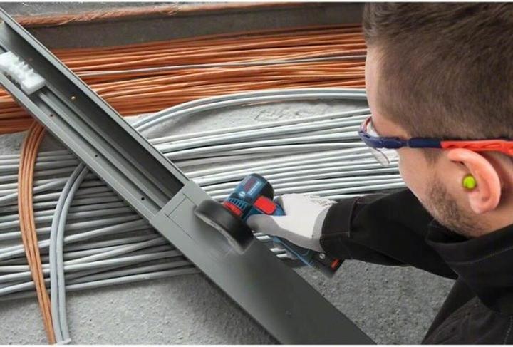 Actual product image Bosch Professional GWS 12V-76 (76 mm)