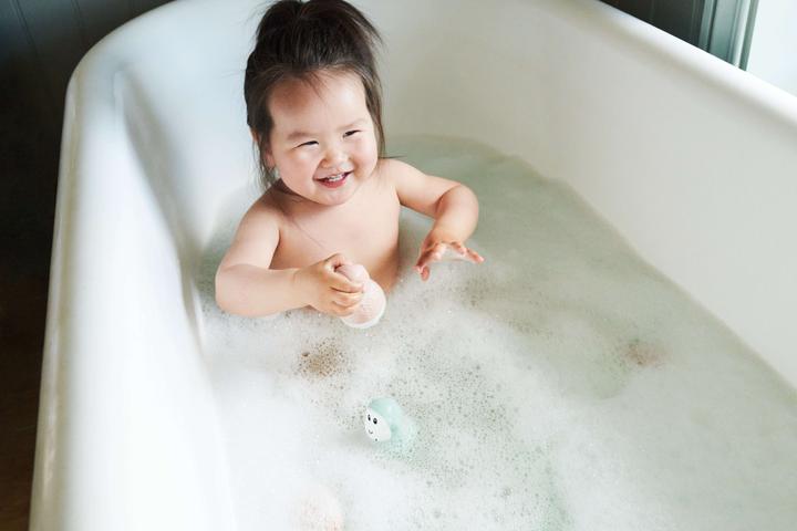 Actual product image Matchstick Monkey bath toys BATHTIME, 2 pcs., Mint and pink, 12 months +, MM-B-WB-004