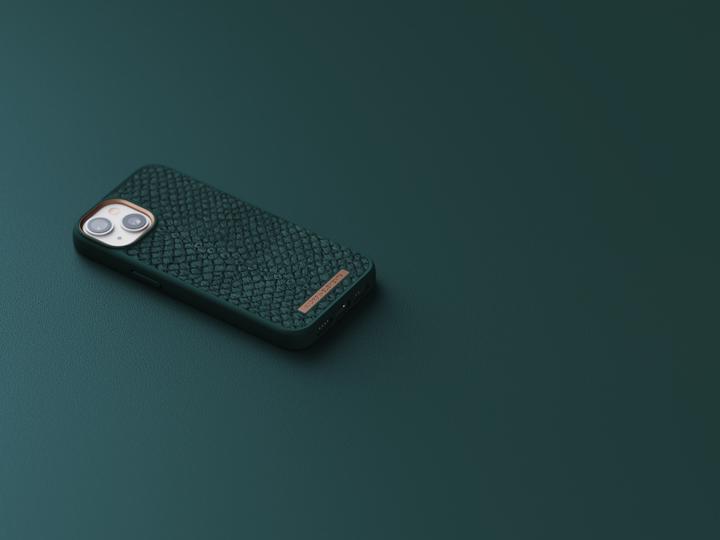 Produktbild Njord Hard-Cover Salm.Leather Magsafe Case green (Apple iPhone 14)