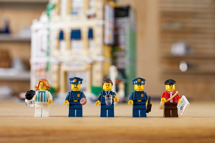 Produktbild LEGO Polizeistation (10278, LEGO Creator Expert, LEGO Seltene Sets)
