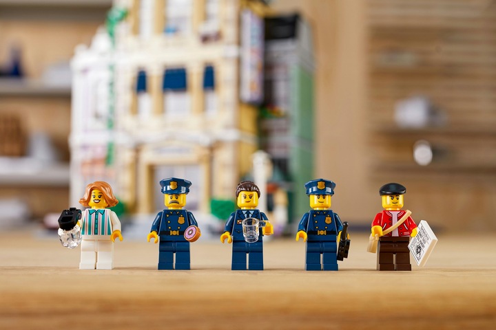 Image du produit LEGO Le Commissariat de police (10278, LEGO Creator Expert, LEGO difficiles à trouver)