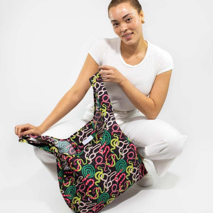 Actual product image Kind Bag Medium Bag Sizzling Snakes