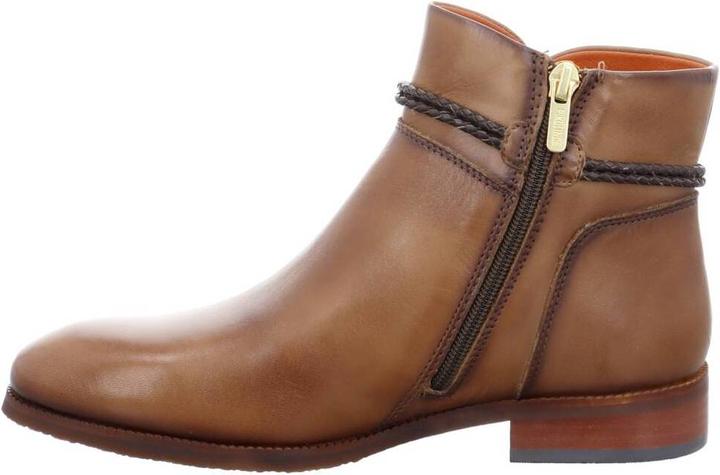 Actual product image Pikolinos Royal (39)