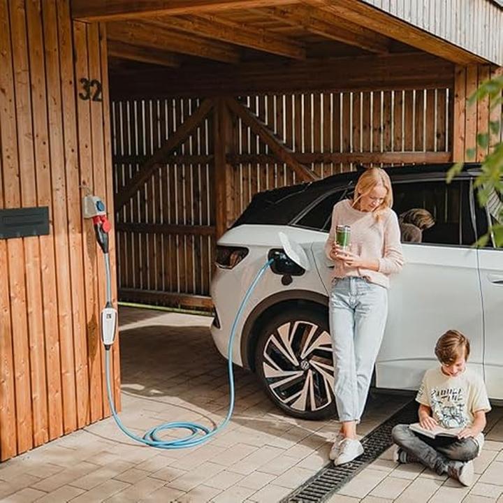 Actual product image NRGkick 32A Pure GSM/GPS/SIM Standard 5m WLAN (Type 2, 22 kW, 32 A)