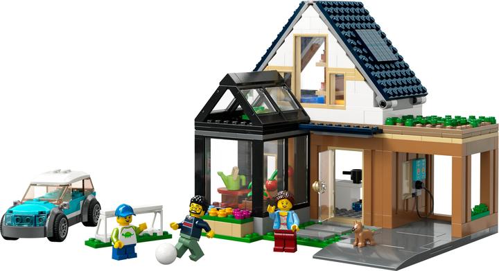 Actual product image LEGO Family home with electric car (60398, LEGO City)