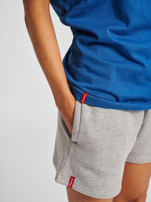 Actual product image hummel Red Heavy T-Shirt S/S Woman (S)