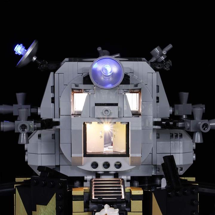 Immagine prodotto BrickBling Set di luci a LED per LEGO NASA: Modulo Lunare Apollo 11 (10266) incl. telecomando