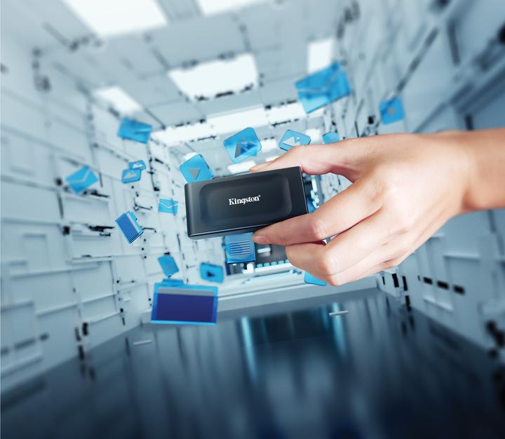 Produktbild Kingston XS1000 (1 TB)