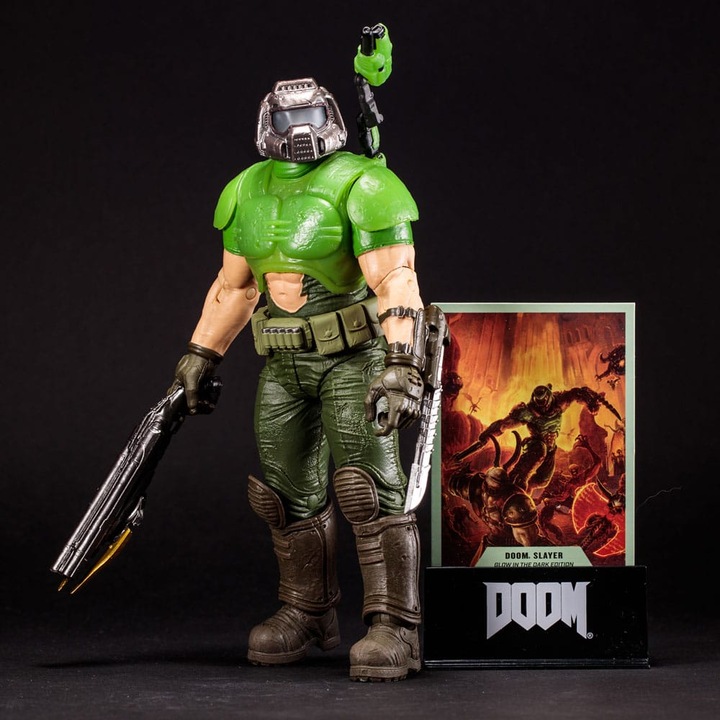 Produktbild McFarlane Doom Eternal Actionfigur Doom Slayer Classic (Glow In The Dark Edition) Gold Label 18 cm