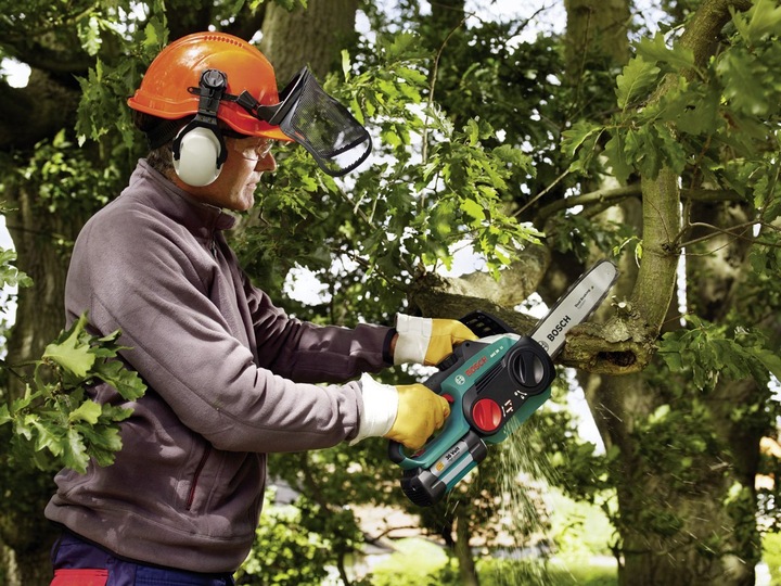 Produktbild Bosch Home & Garden AKE 30 LI - ohne Akku (Akku Kettensäge)