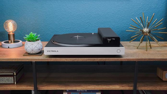 Actual product image Victrola Hi-Res Carbon (Semi-automatic)