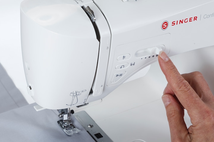 Actual product image Singer Confidence 7640