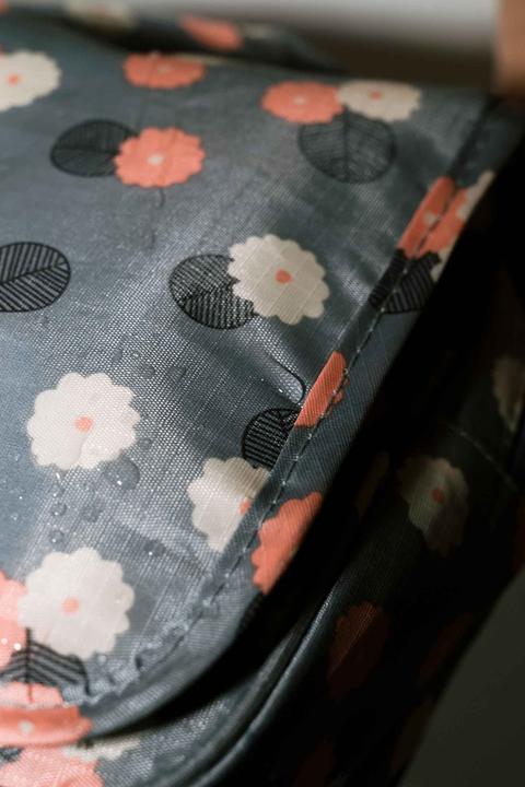 Immagine prodotto Noya Faltbare Reise Kulturtasche, Waschbeutel mit Trageschlaufe & Haken, Blumen (1 l)