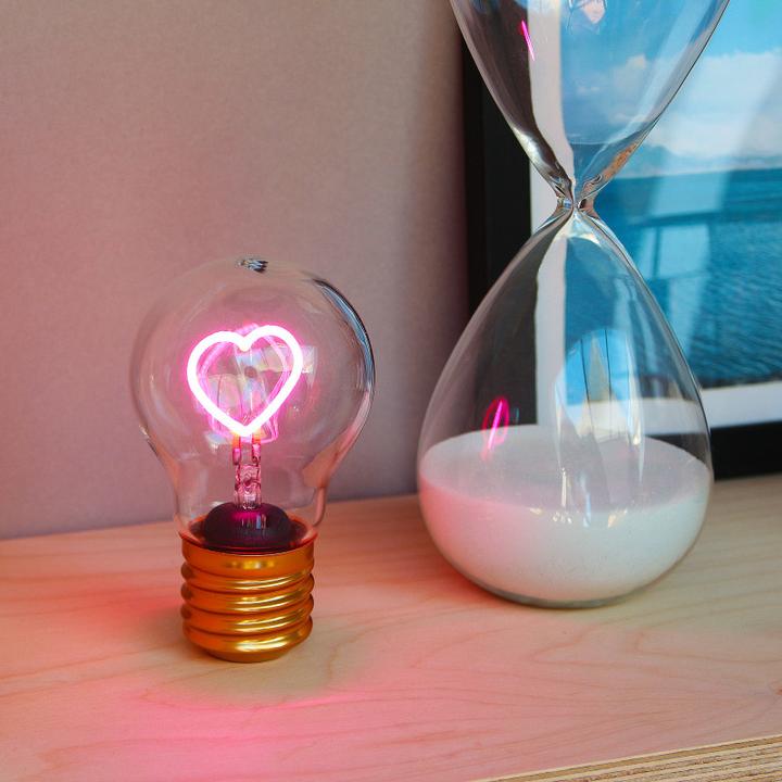 Actual product image Suck UK Light bulb heart
