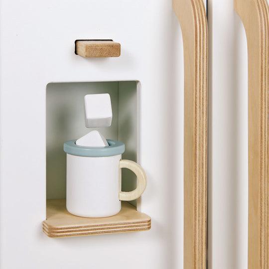 Actual product image Tender Leaf Toys Freezer/fridge with accessories