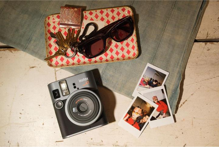 Actual product image Fujifilm Instax Mini 41