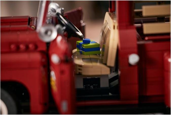 Actual product image LEGO Pickup (10290, LEGO Rare Sets, LEGO Creator Expert)