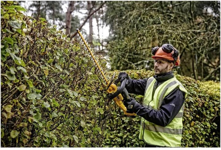 Actual product image DeWalt HEDGE SHEARS 18V DCMHT563P1 550mm 1x5.0Ah (Rechargeable battery operated)