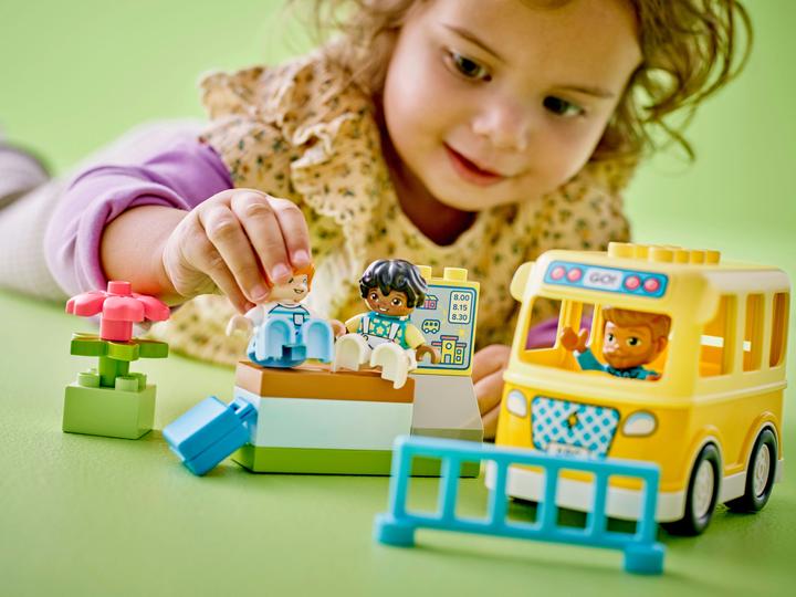Actual product image LEGO The bus ride (10988)