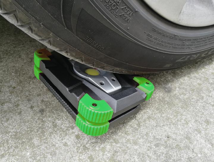 Immagine prodotto Tracon Akku-Flutstrahler LED mit Powerbank Funktion (1000 lm)