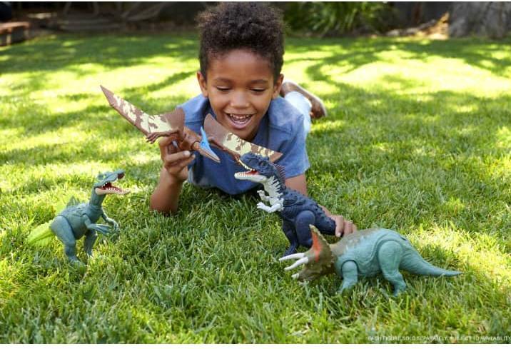 Actual product image Jurassic World ROAR STRIKERS Triceratops
