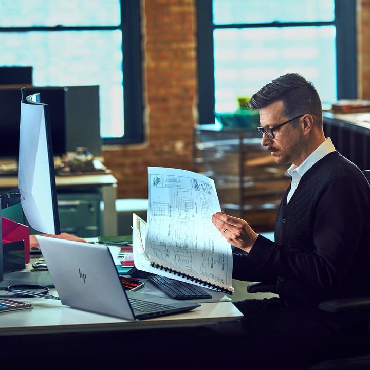 Actual product image HP ZBPG10A R9-7940HS 15.6 32GB/1T PC AMD (15.60", 1000 GB, 32 GB, DE, AMD Ryzen 9 7940HS)