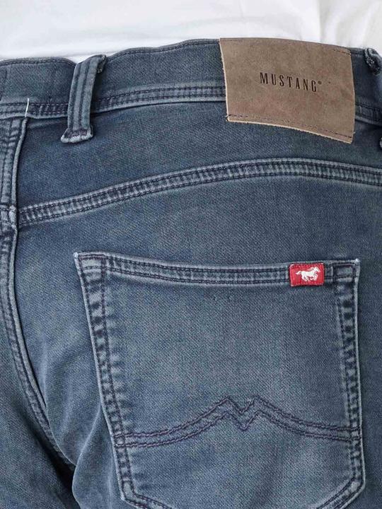 Actual product image Mustang Oregon Tapered Jeans Blue Black (W32/L30)