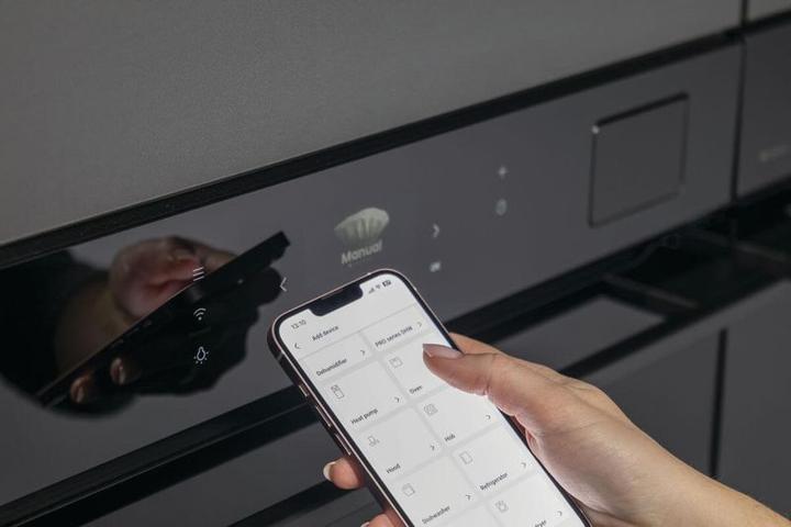 Actual product image Hisense Dampfbackofen BlackGlass HI8 BFS 615S8B Glasfront schwarz