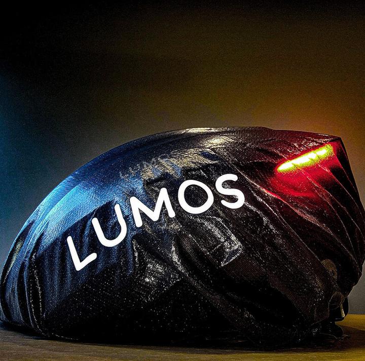 Actual product image Lumos Helm Regenschutz