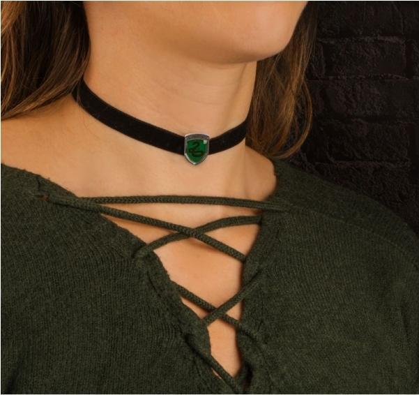 Actual product image Cinereplicas Harry Potter: Choker with Slytherin pendant
