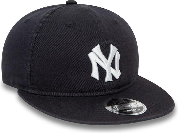Actual product image New Era 9Fifty Strapback Cap - COOPERSTOWN New York Yankees
