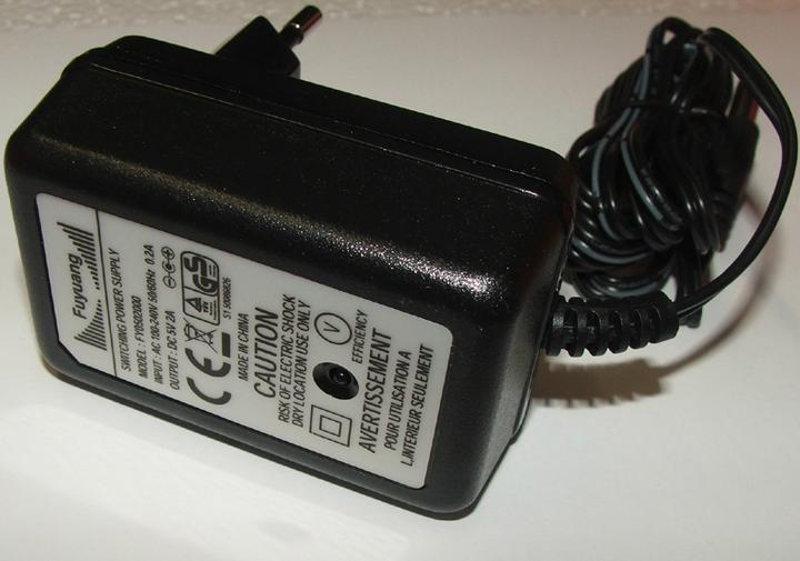 Produktbild Fuyuang Netzteil AC/DC-Adapter 5V DC 2000mA 5.5mm*2.1mm