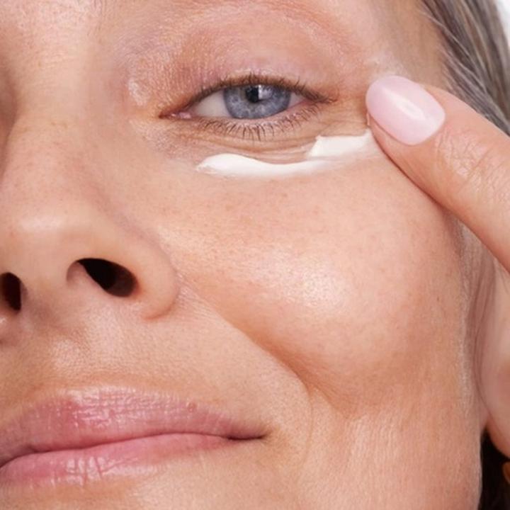 Immagine prodotto Nip + Fab Illuminate Vitamin C Fix Eye Cream 10% (Crema per la cura degli occhi, 15 ml, Giorno)