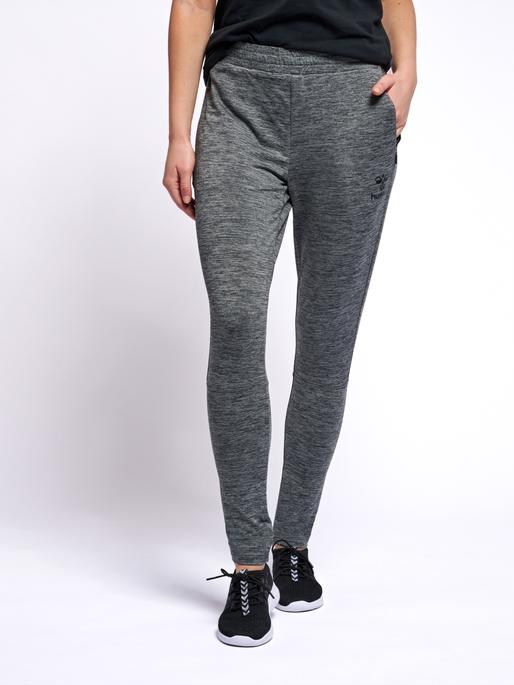 Produktbild hummel Selby Tapered Pants (M)