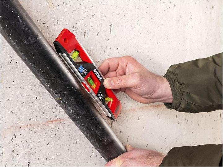 Image du produit Sola Messwerkzeuge Niveau torpille T PRO 23 cm aluminium/plastique ABS rouge/noir 1 mm/m 1 mm/m (0.10 cm)