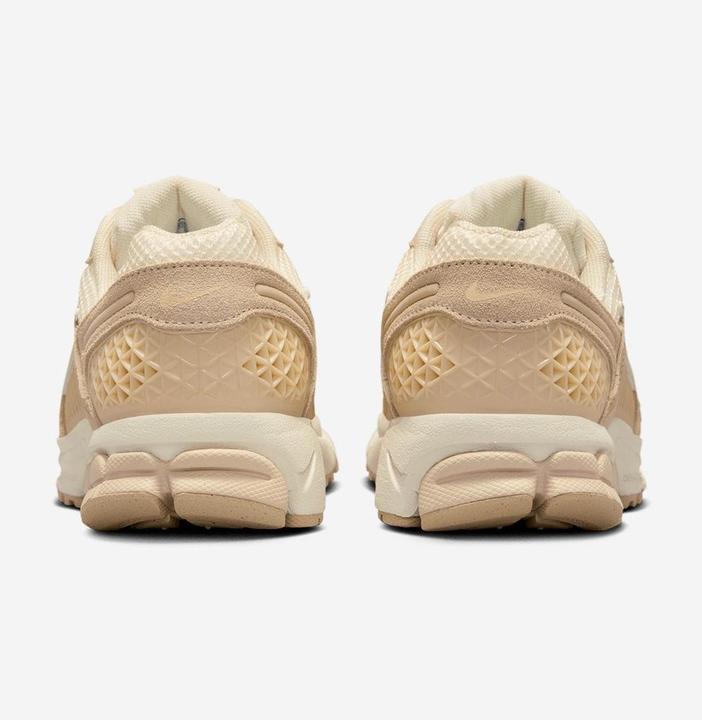 Produktbild Nike Zoom Vomero 5 (40)
