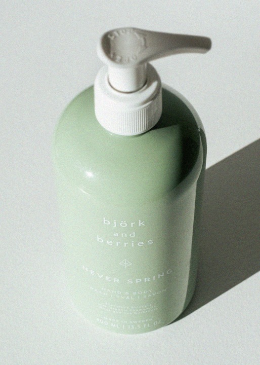 Produktbild Björk & Berries Never Spring Hand & Body Wash (400 ml)