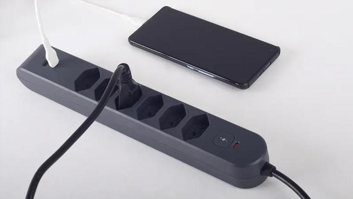 Produktbild Steffen IQ Pro (6 x, USB-A, USB-C, 3 m)
