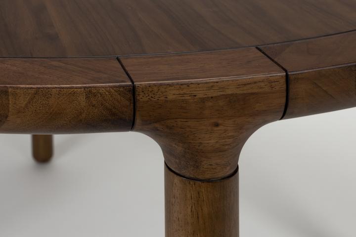Produktbild Zuiver Table Storm '128 Walnut