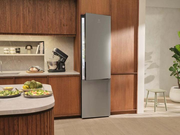 Produktbild Electrolux LNT7MC32X (328 l)