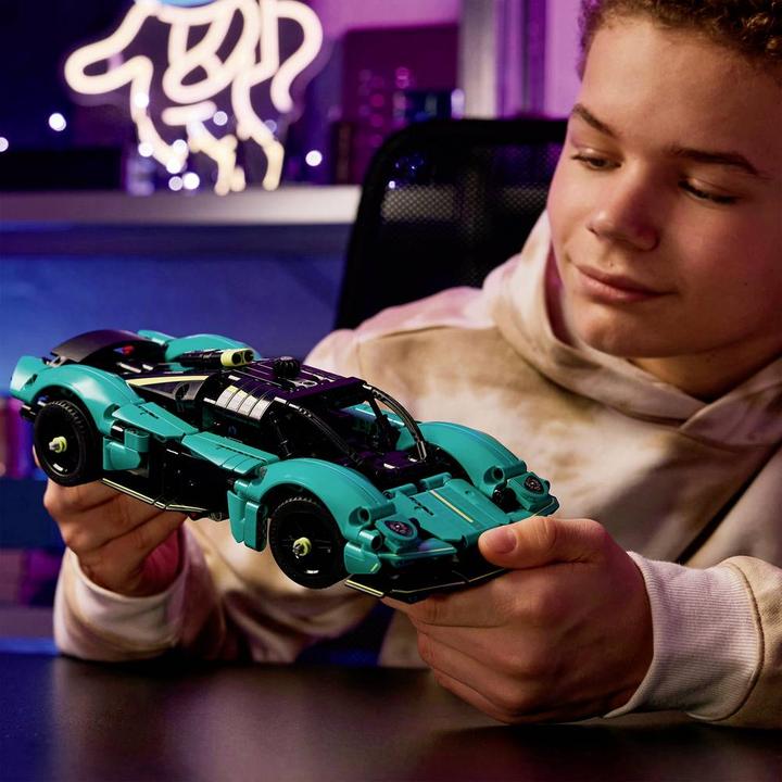Immagine prodotto LEGO Aston Martin Valkyrie (LEGO Technic)