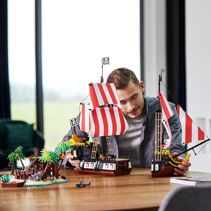 Immagine prodotto LEGO Pirati della Baia di Barracuda (21322, LEGO Ideas)