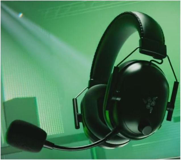 Actual product image Razer BlackShark V3 X Hyperspeed for PlayStation - Black (Cable, Wireless)