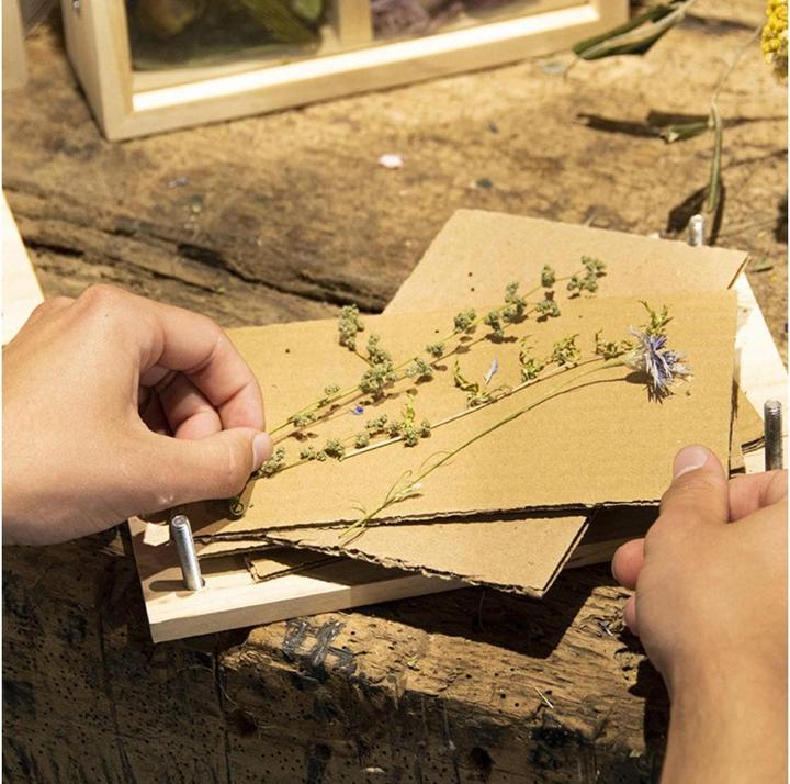 Image du produit Esschert Design Presse à fleurs et à herbes avec vis