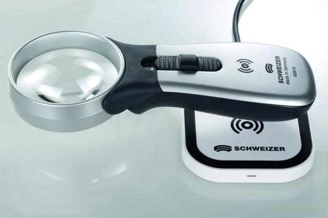 Produktbild Schweizer Handleuchtlupe Tech-Line INDUKTION