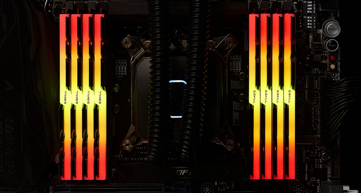 Produktbild G.Skill Trident Z RGB (8 x 32GB, 3200 MHz, DDR4-RAM, DIMM)